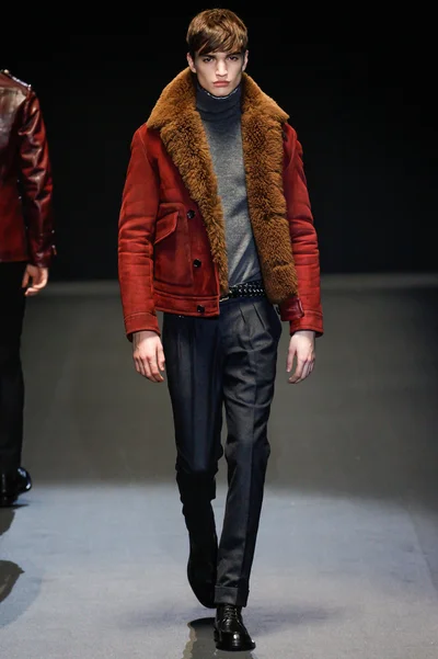 Look 17
